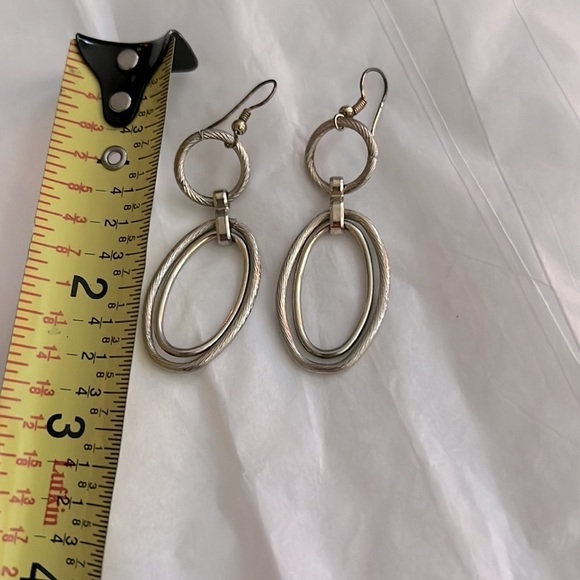 Silver Oval Loop Earrings! 💕🛍️ - Picture 4 of 6